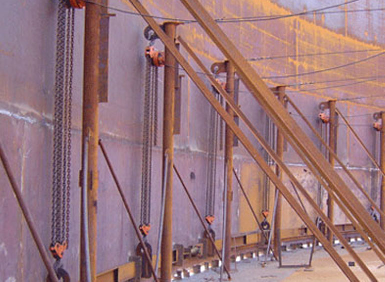 爬架電動葫蘆在儲油罐施工應用案例